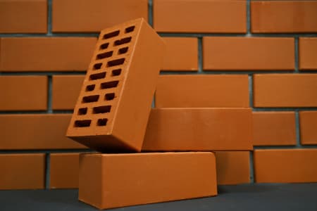 Арский кирпич лицевой 1.4НФ красный гладкий (с упаковкой)